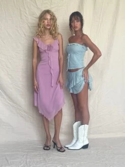 Jenani Rosette Ruffle Midi Dress In Light Plum -Outlet Modi Vora Store AMEERATUBETOPKNITPOWDERBLUEANISMINISKIRTKNITPOWDERBLUE JENANIROSETTERUFFLEDRESSLIGHTPLUM 7