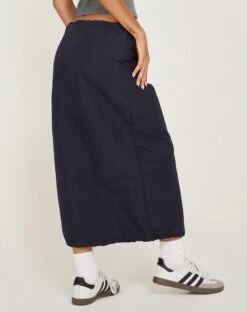 Kasao Midi Cargo Skirt In Navy -Outlet Modi Vora Store IZOLDE TOP GREY NAVY 186990 9e45a5f6 3198 405c b334 ec510aad61c0