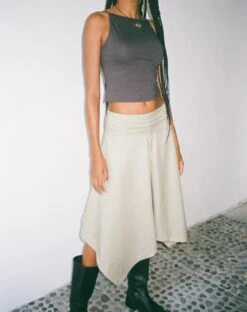 MOTEL X JACQUIE Karsyn Asymmetric Midi Skirt In Oat -Outlet Modi Vora Store KARSYN MIDI SKIRT OAT DUDLEY VEST OCEAN STORM 2