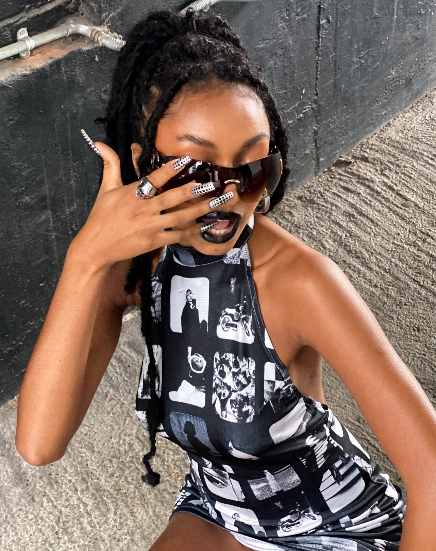 Jesilia Mini Dress In Mono Photographic Black 3 Jesilia Mini Dress In Mono Photographic Black - Image 3