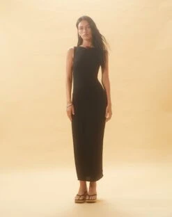 Minyo Racer Neck Maxi Dress In Crinkle Black -Outlet Modi Vora Store Motel Tangerine Skies48225