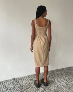 MOTEL X JACQUIE Pelove Drop Waist Midi Dress In Light Taupe 9 MOTEL X JACQUIE Pelove Drop Waist Midi Dress In Light Taupe -Outlet Modi Vora Store PELOVE DRESS RAMI LIGHT TAUPE