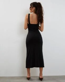 Reina Cut Out Bodycon Midi Dress In Black -Outlet Modi Vora Store REINA MIDI DRESS BLACK REINA MIDI DRESS BLACK3REINA MIDI DRESS BLACK8