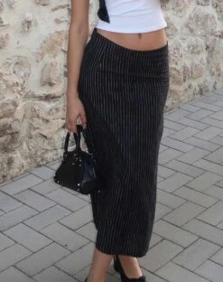 MOTEL X JACQUIE Duende Midi Skirt In Sketchy Stripe Black -Outlet Modi Vora Store image00025
